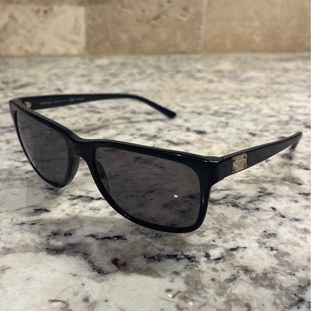 Gianni Versace Mens Polarized Sunglasses